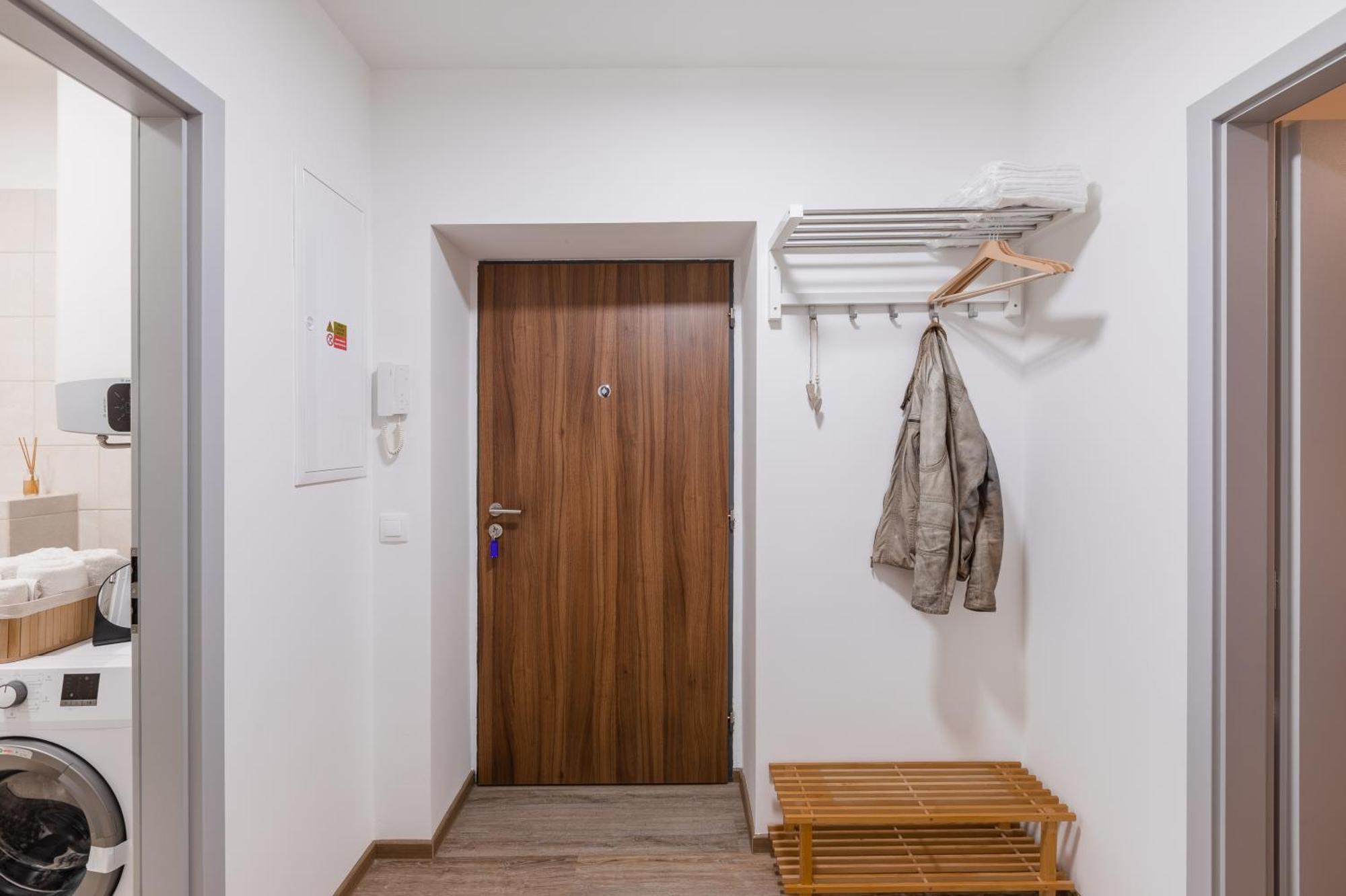 Romanticky Loft Parking U Hlavniho Nadrazi オロモウツ エクステリア 写真